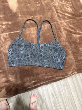 Woman’s size 6 lululemon gray leopard-print racerback bralette